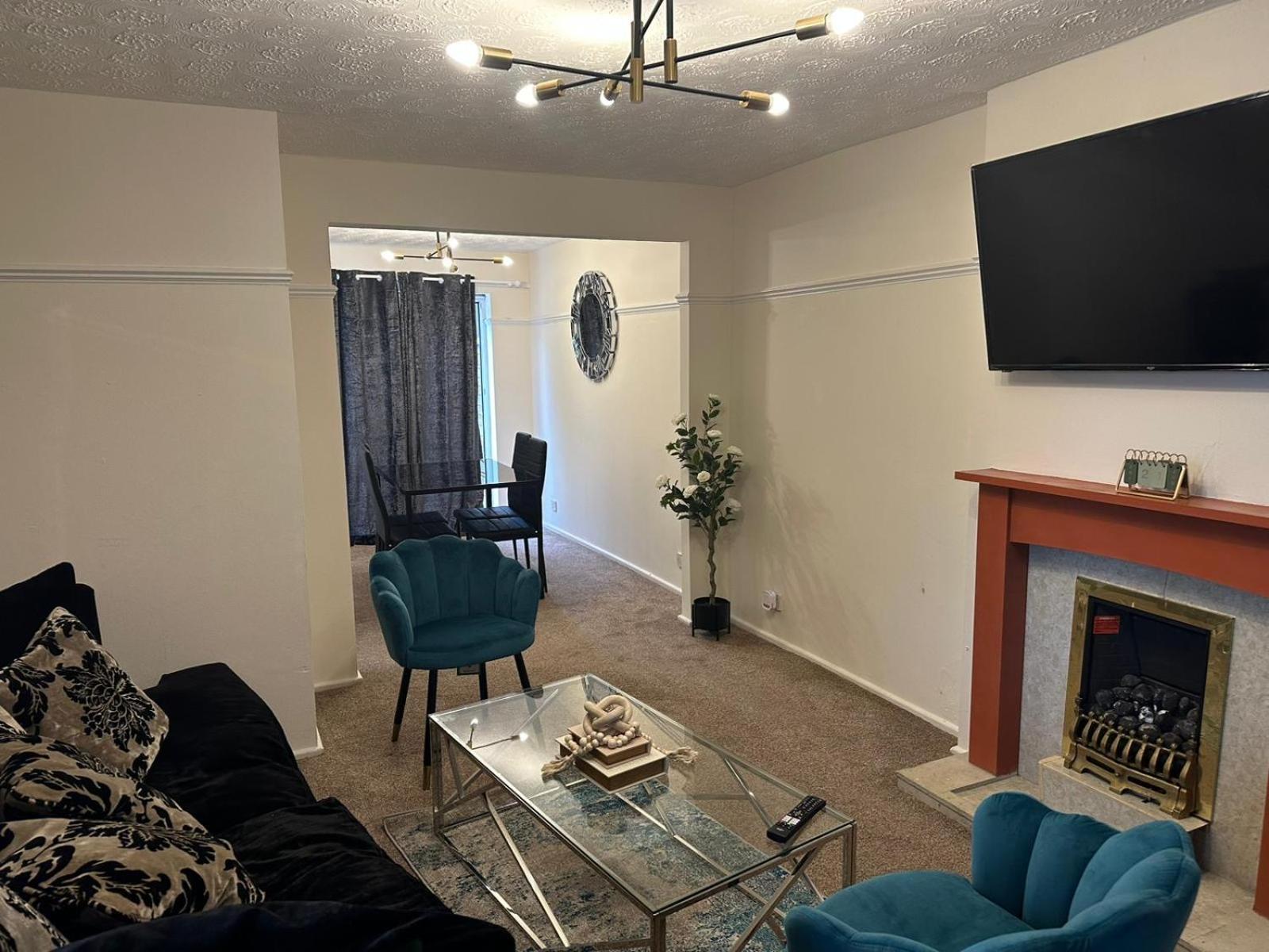 3 Bedroom Apartment Close To Manchester City Stadium And Coop Live المظهر الخارجي الصورة