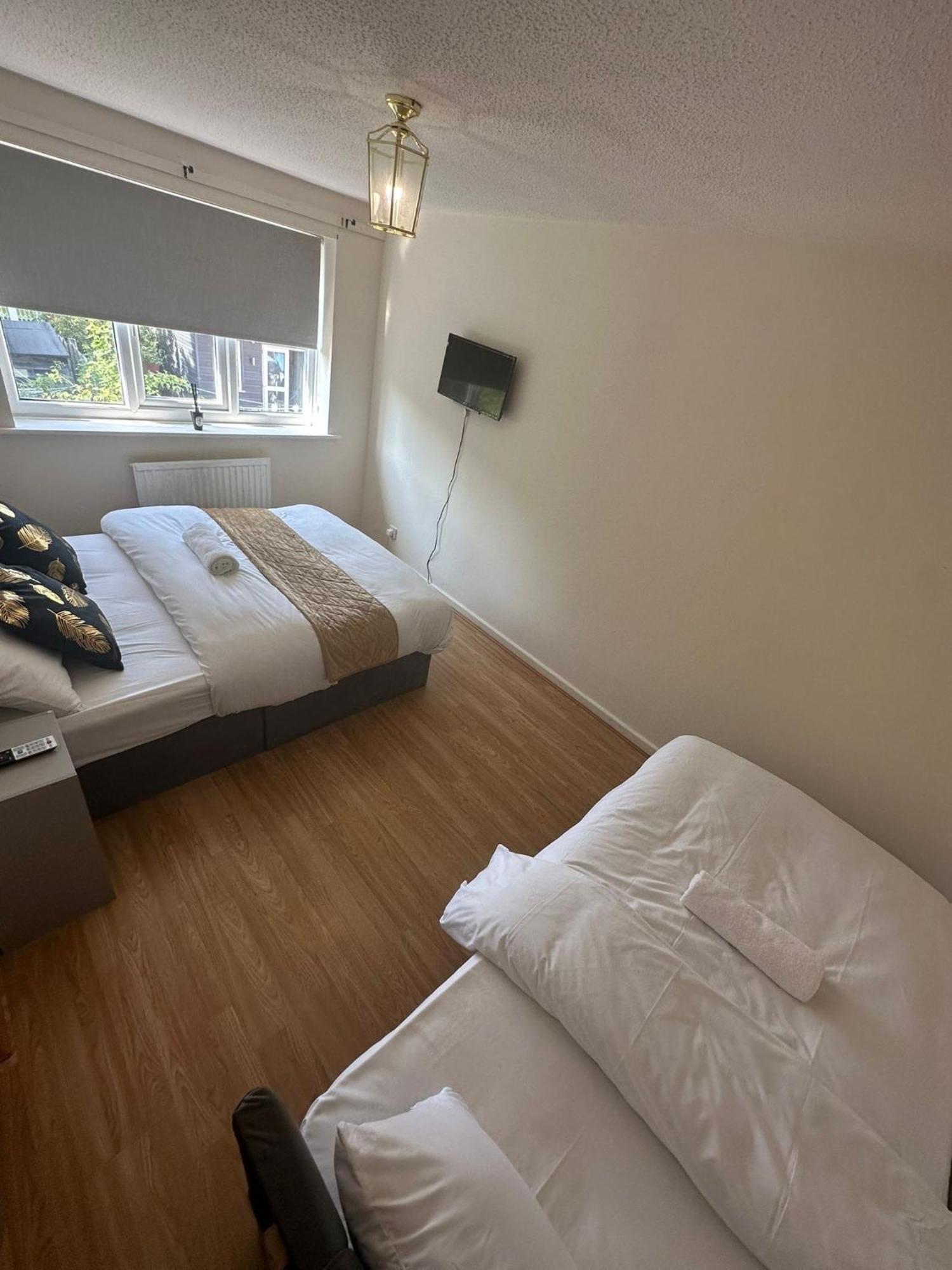 3 Bedroom Apartment Close To Manchester City Stadium And Coop Live المظهر الخارجي الصورة