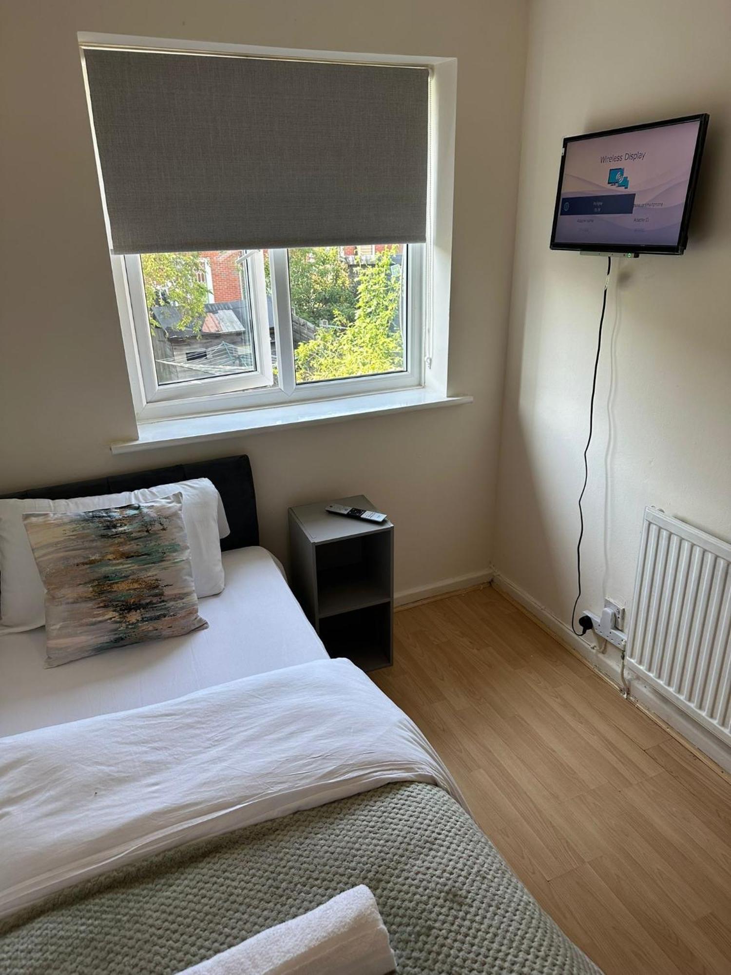 3 Bedroom Apartment Close To Manchester City Stadium And Coop Live المظهر الخارجي الصورة