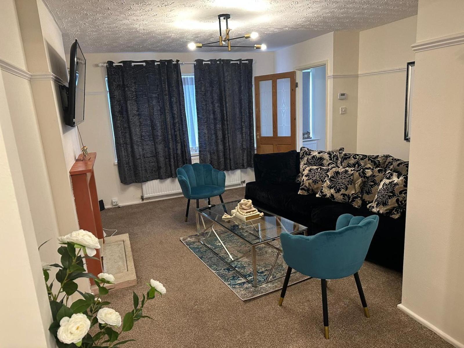 3 Bedroom Apartment Close To Manchester City Stadium And Coop Live المظهر الخارجي الصورة