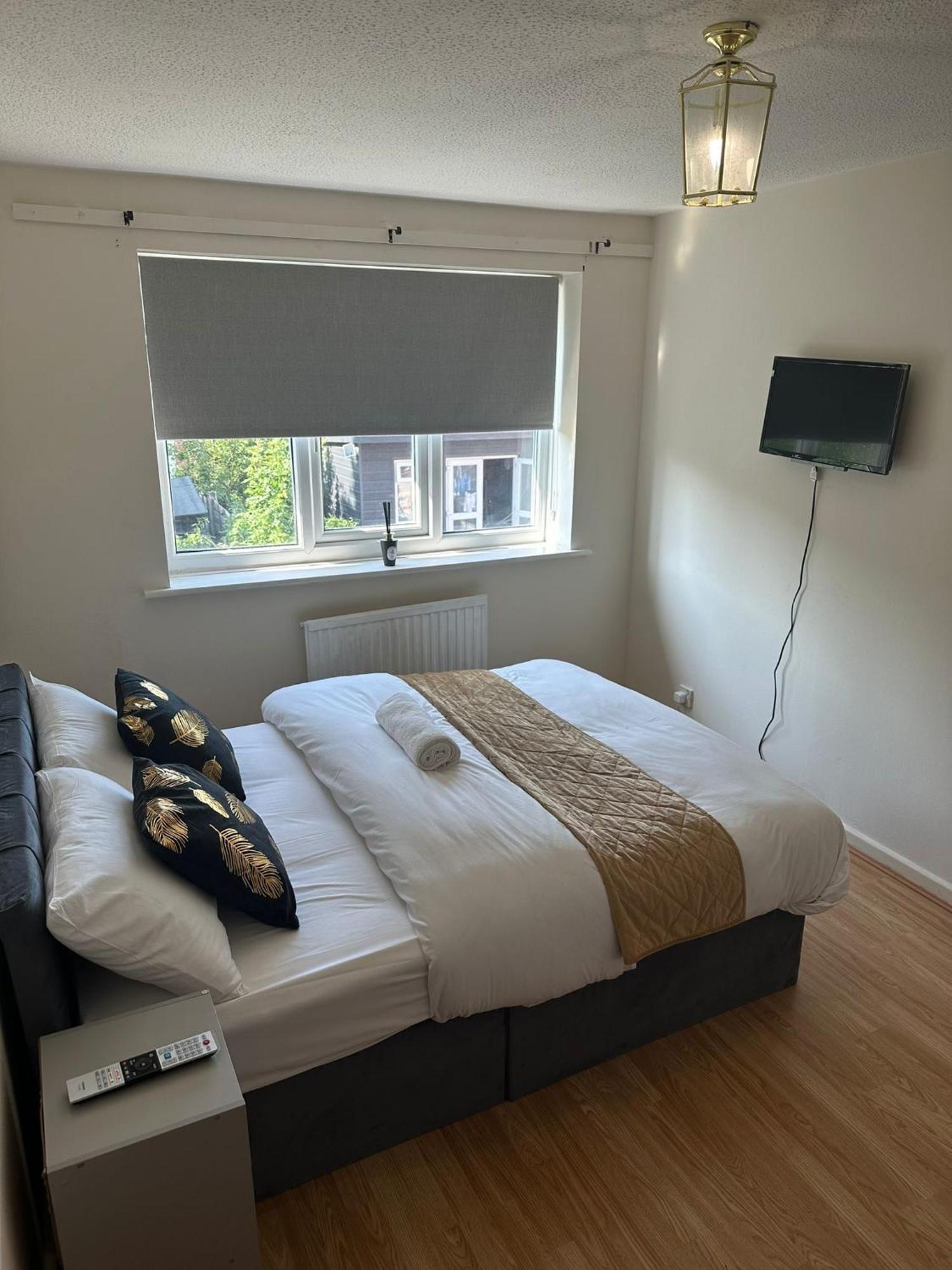 3 Bedroom Apartment Close To Manchester City Stadium And Coop Live المظهر الخارجي الصورة