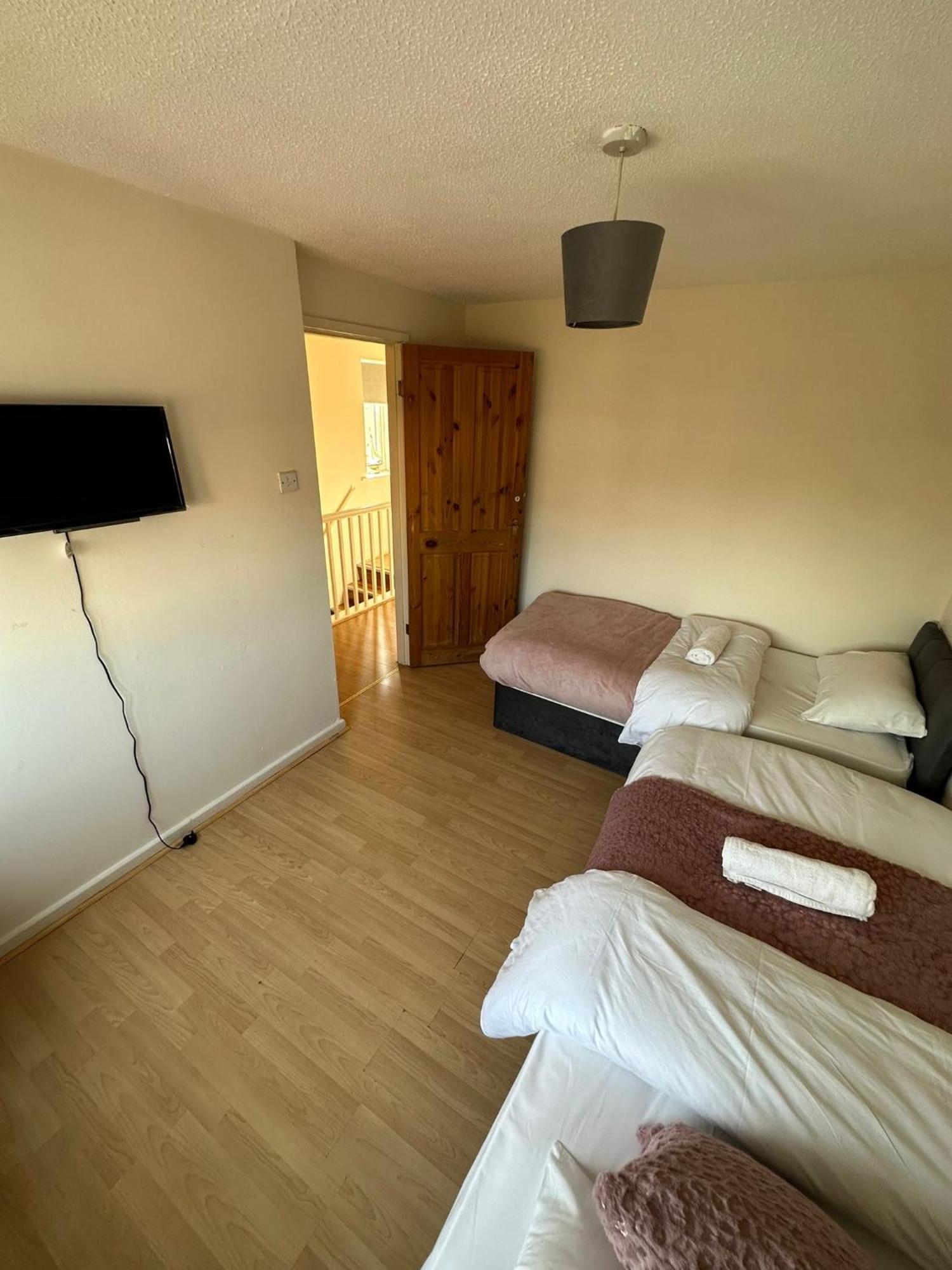 3 Bedroom Apartment Close To Manchester City Stadium And Coop Live المظهر الخارجي الصورة