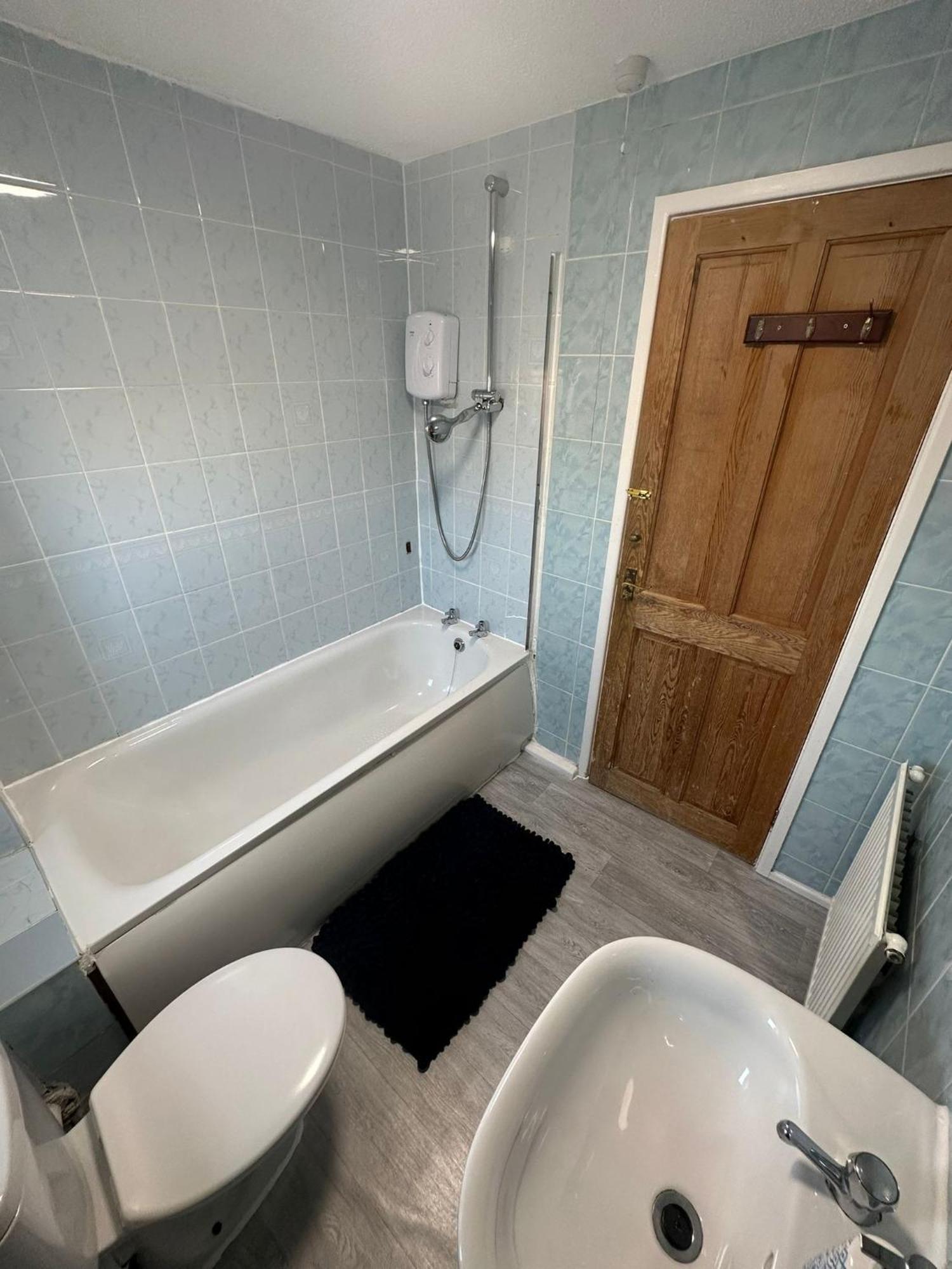 3 Bedroom Apartment Close To Manchester City Stadium And Coop Live المظهر الخارجي الصورة