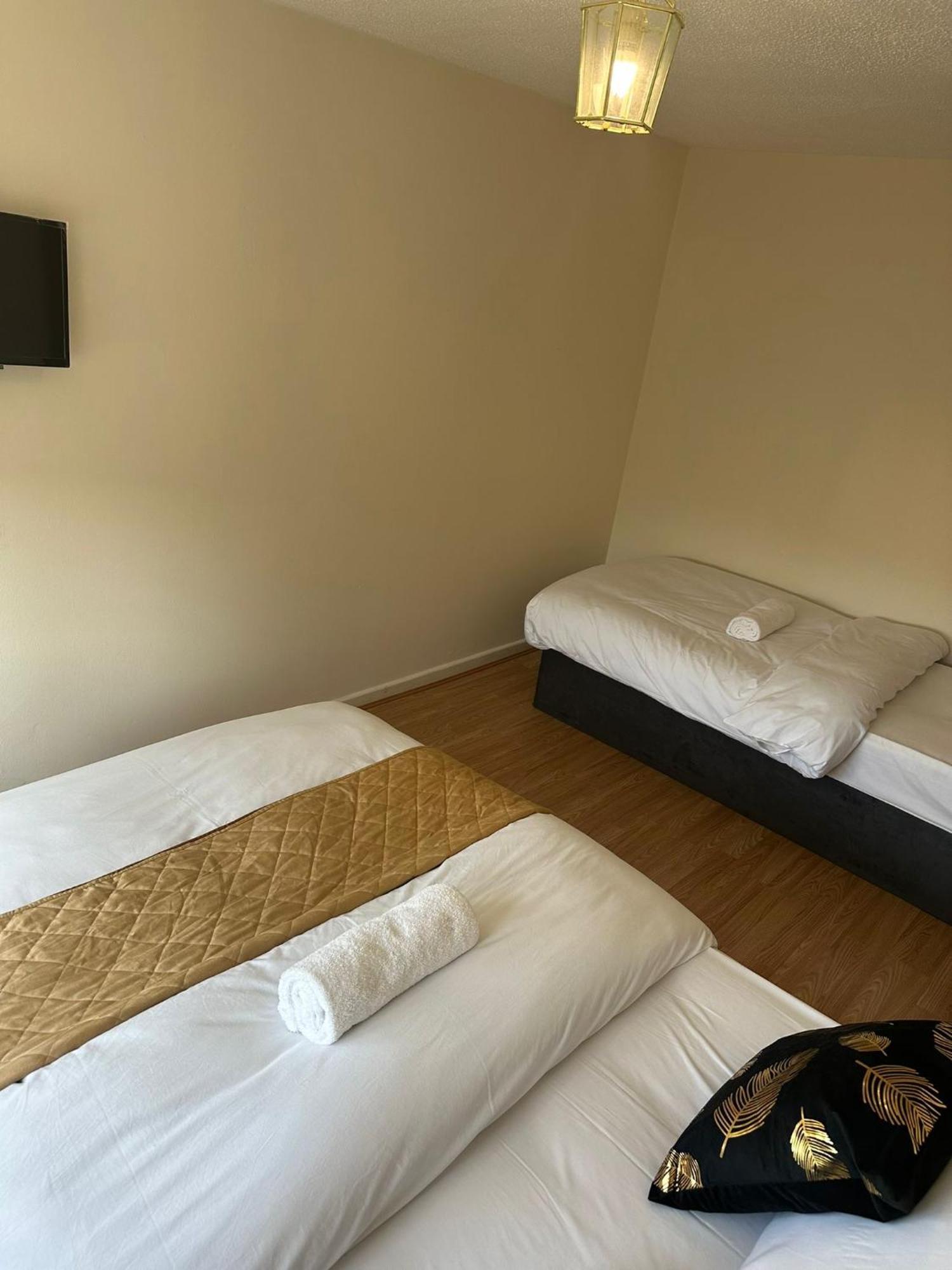 3 Bedroom Apartment Close To Manchester City Stadium And Coop Live المظهر الخارجي الصورة